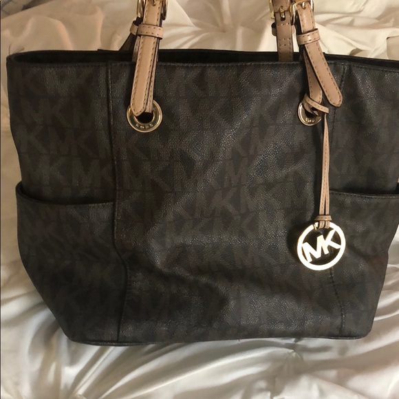 Michael Kors Handbags - Michael Kors purse